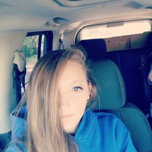 Meet your Posher, Hailey